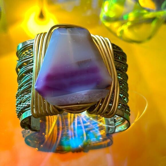 Vintage agate wire cuff bracelet. - Picture 1 of 7